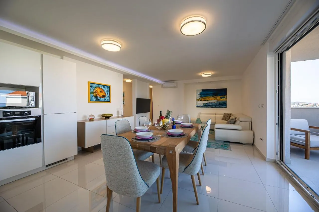Apartment Tomi By El-Pi Tours Malinska