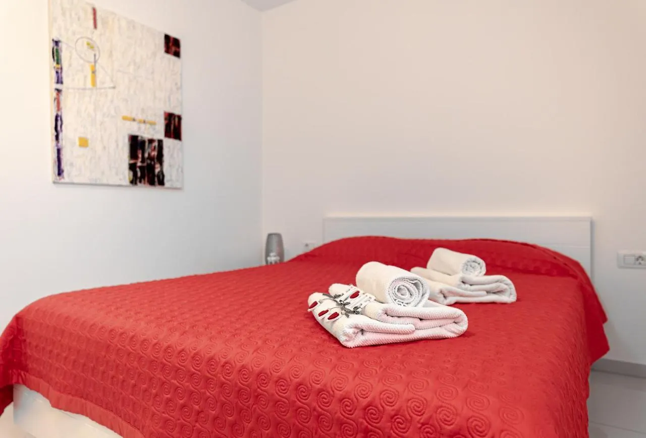 Apartment Tomi By El-Pi Tours Malinska 0*,